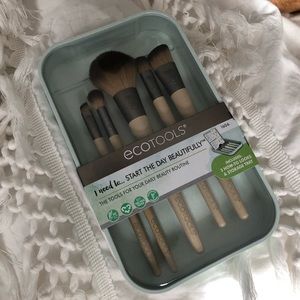 Ecotools brush set and storage tray.